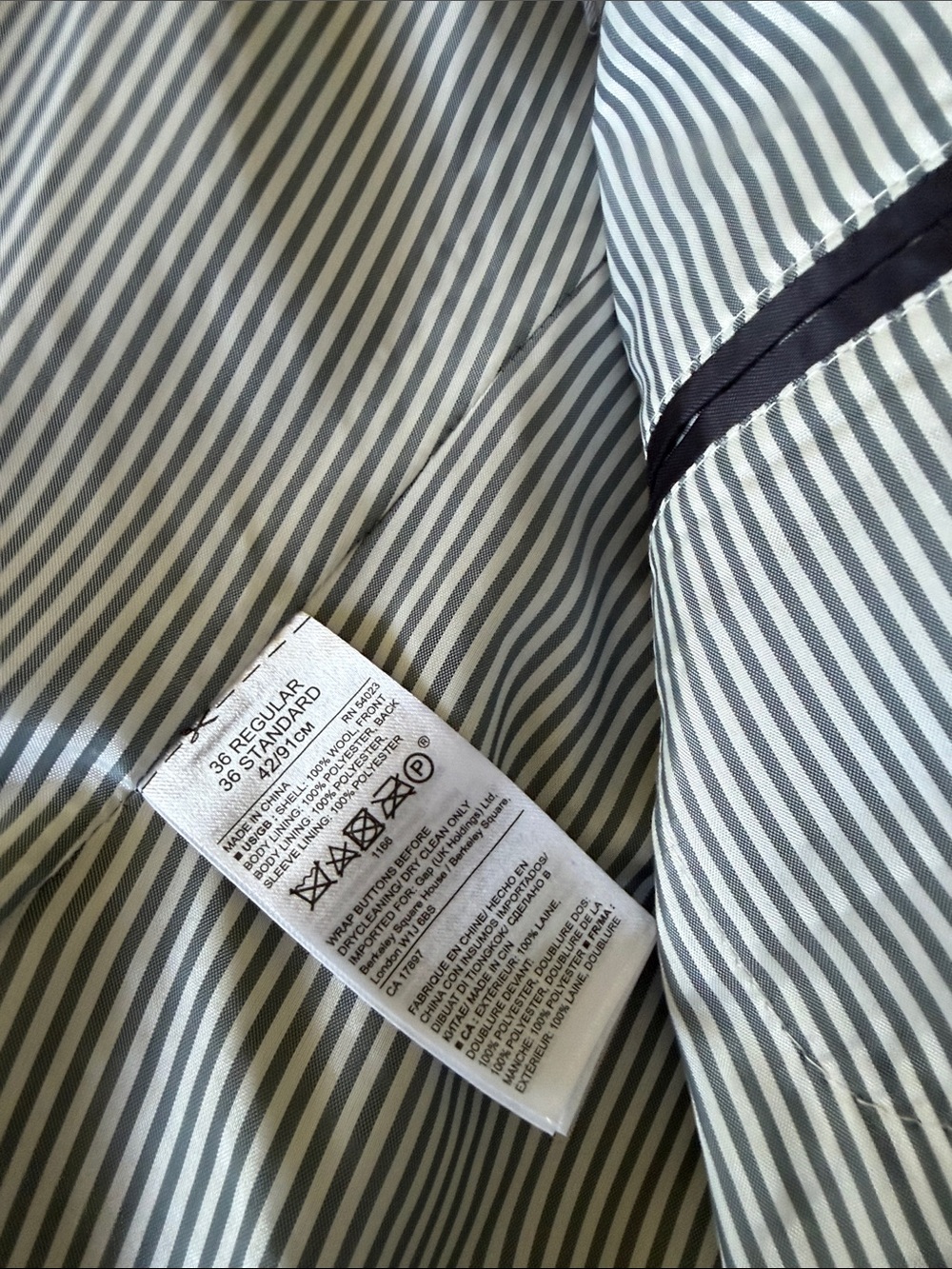 Banana Republic Gray Windowpane Sport Coat - Picture 3 of 8